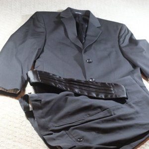 Pronto Uomo Black Suit with Cumber Bun Size: 40R